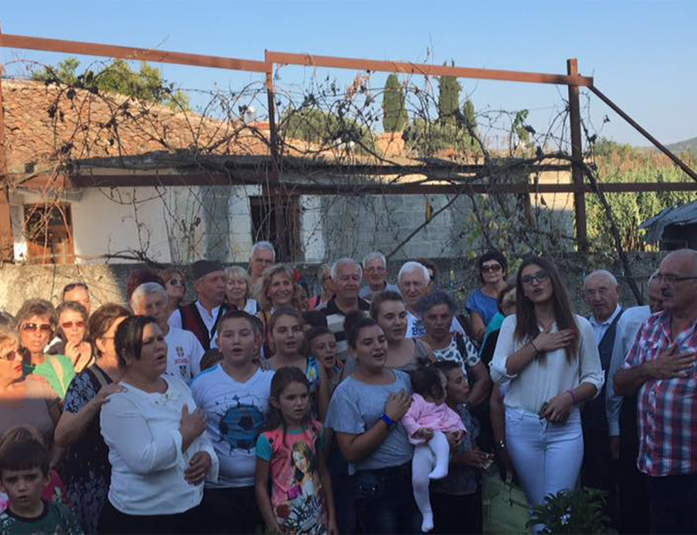 U srcu Albanije: Muslimanska deca pevaju o Svetom Savi (FOTO)